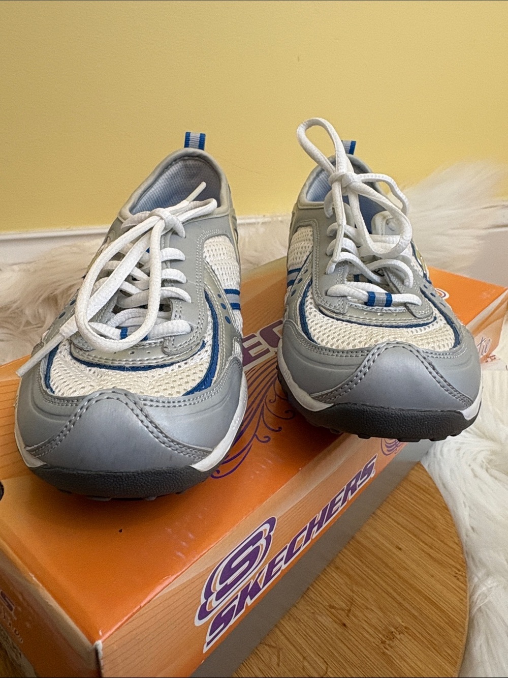 Skechers | NIB White Silver Royal Blue Sport Muse Inspire Women’s Sneakers 6.5 - Picture 4 of 14